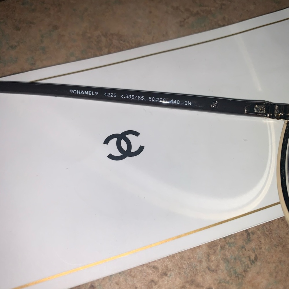 Brand New Authentic Chanel 4226 Round Sunglasses - Picture 3 of 7